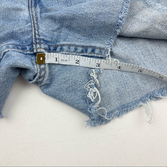 Levi’s 577 Vintage Jean Shorts - Picture 5 of 8